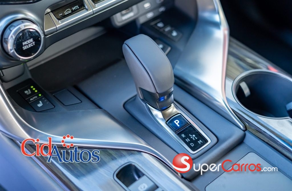 2027 Lexus LX 700 H Urban — foto 7 / 12
