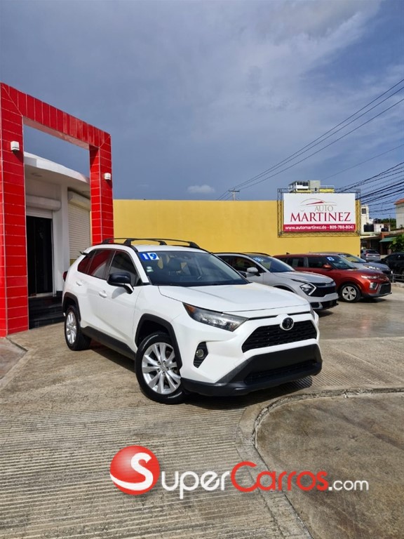 2019 Toyota RAV4 LE