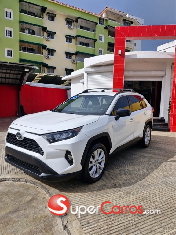 2019 Toyota RAV4 LE — foto 7 / 10
