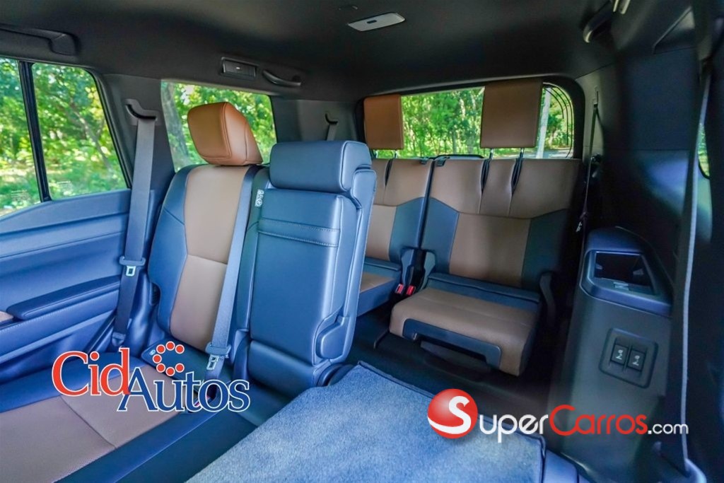 2027 Lexus GX 550 Premium Plus — foto 12 / 12