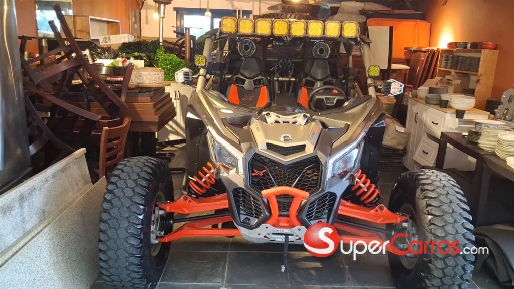 2023 Can Am 1000R — foto 6 / 7