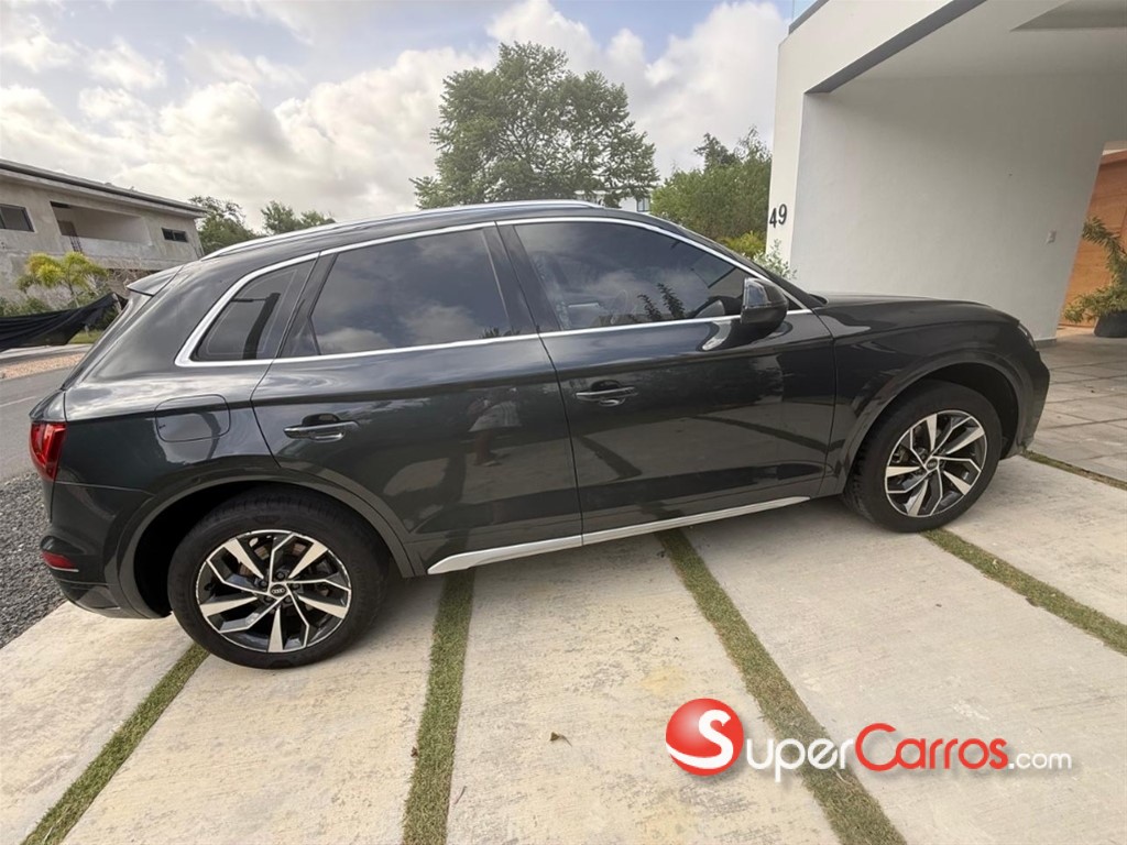2021 Audi Q5 45 TFSI QUATTRO — foto 2 / 12