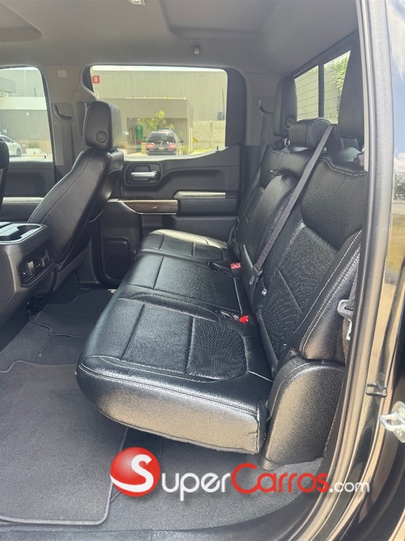 2021 Chevrolet Silverado RST Duramax — foto 7 / 9