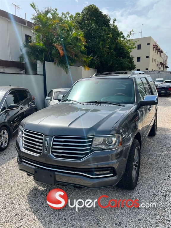 2017 Lincoln Navigator — foto 2 / 12