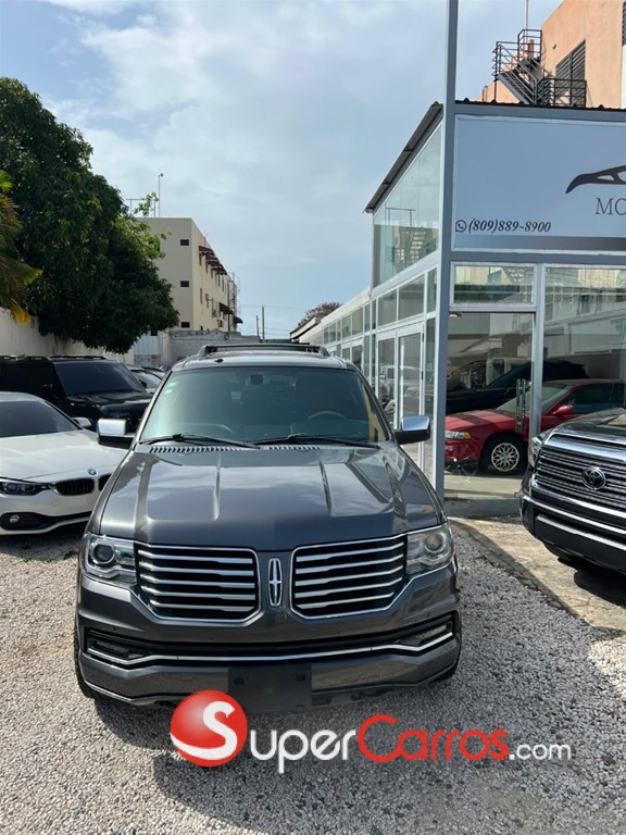 2017 Lincoln Navigator — foto 3 / 12