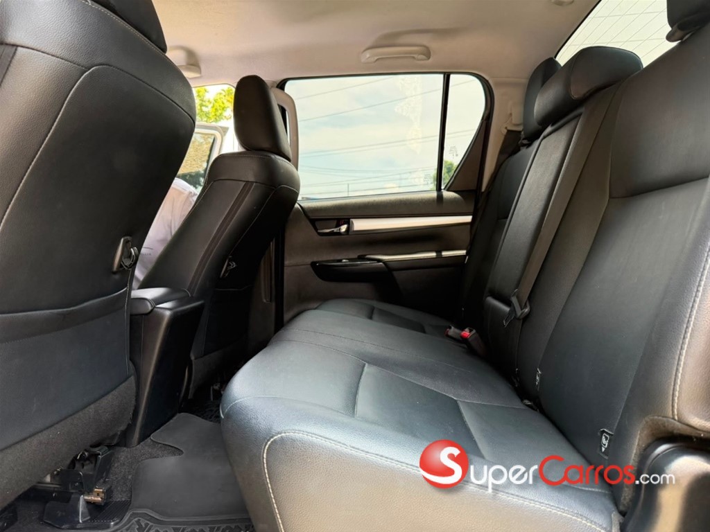2023 Toyota Hilux Limited — foto 5 / 12
