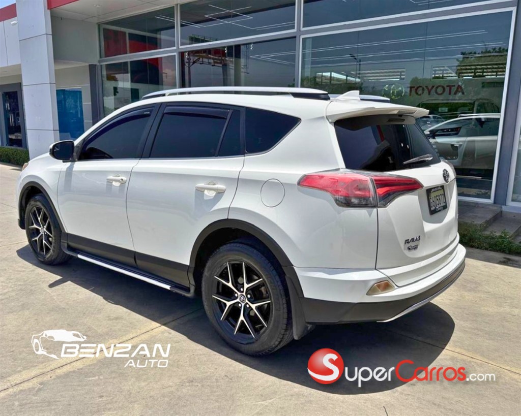 2016 Toyota RAV4 LE — foto 2 / 9