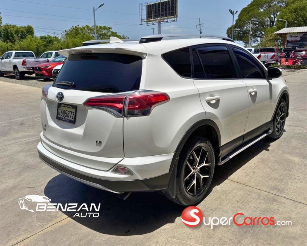 2016 Toyota RAV4 LE — foto 7 / 9