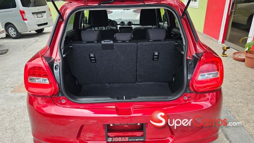 2020 Suzuki Swift — foto 8 / 9