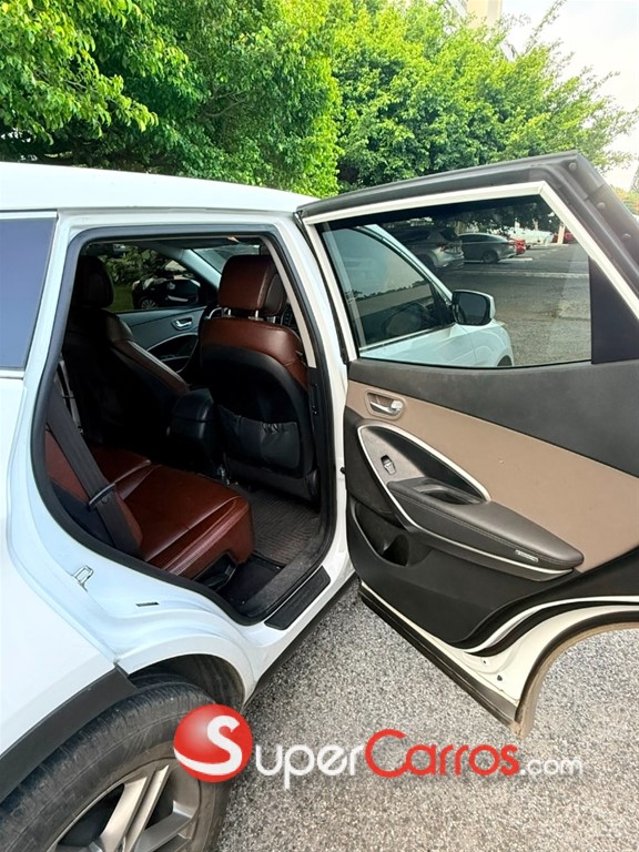 2018 Hyundai Santa Fe — foto 8 / 12