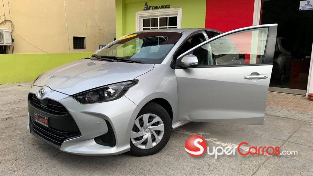2020 Toyota Yaris — foto 2 / 12