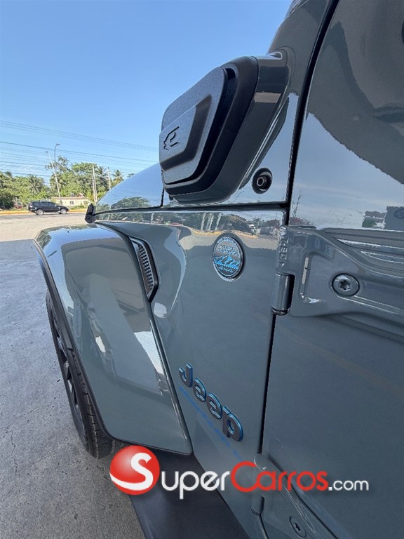 2025 Jeep Wrangler Sahara 4xe — foto 7 / 12