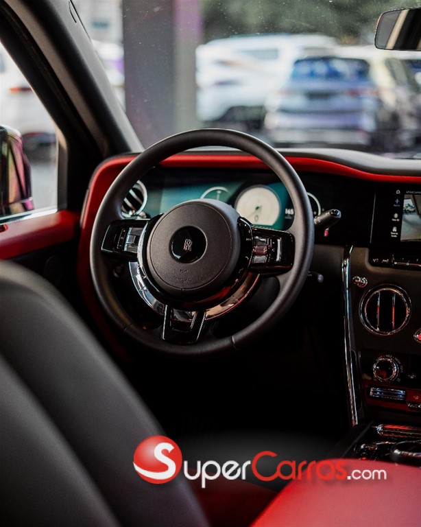 2027 Rolls Royce Cullinan — foto 9 / 11