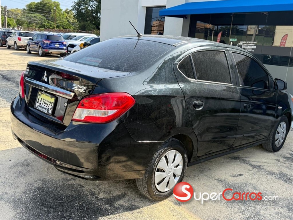 2019 Mitsubishi Motors Mirage ES — foto 3 / 8