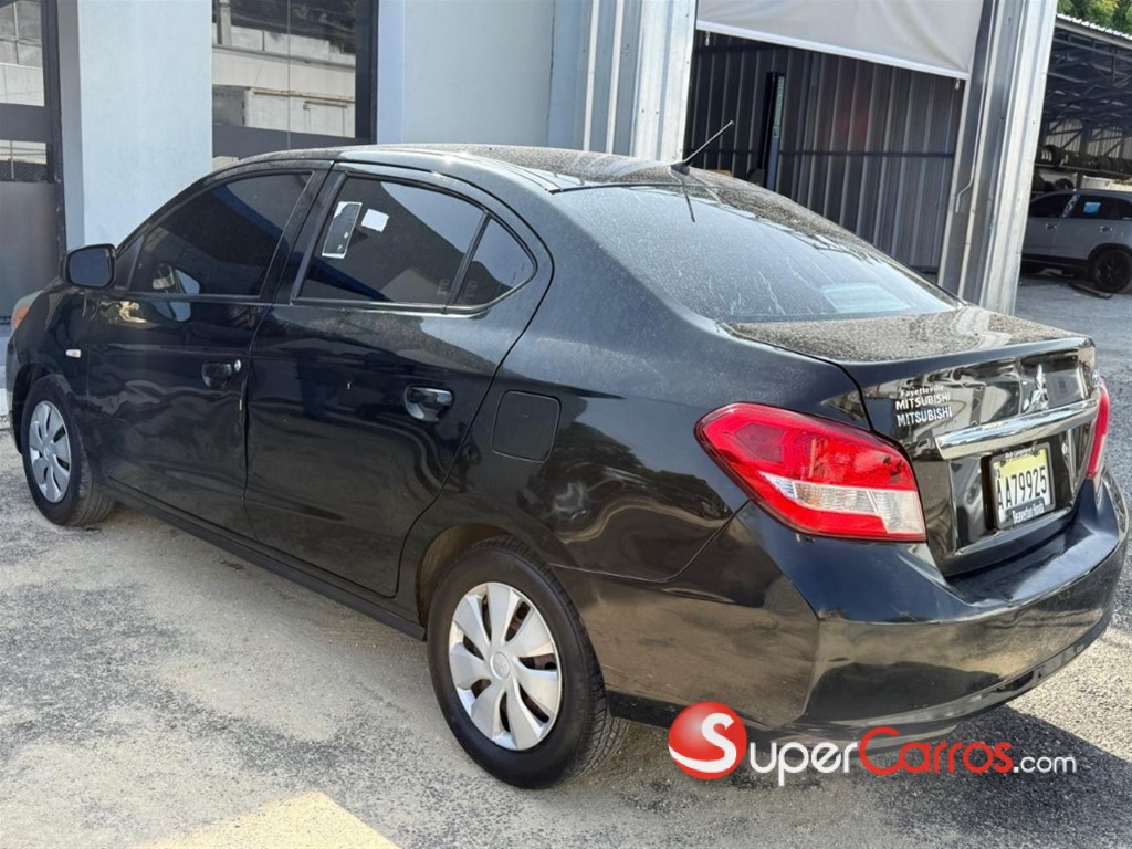 2019 Mitsubishi Motors Mirage ES — foto 4 / 8