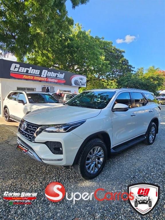 2023 Toyota Fortuner SRV