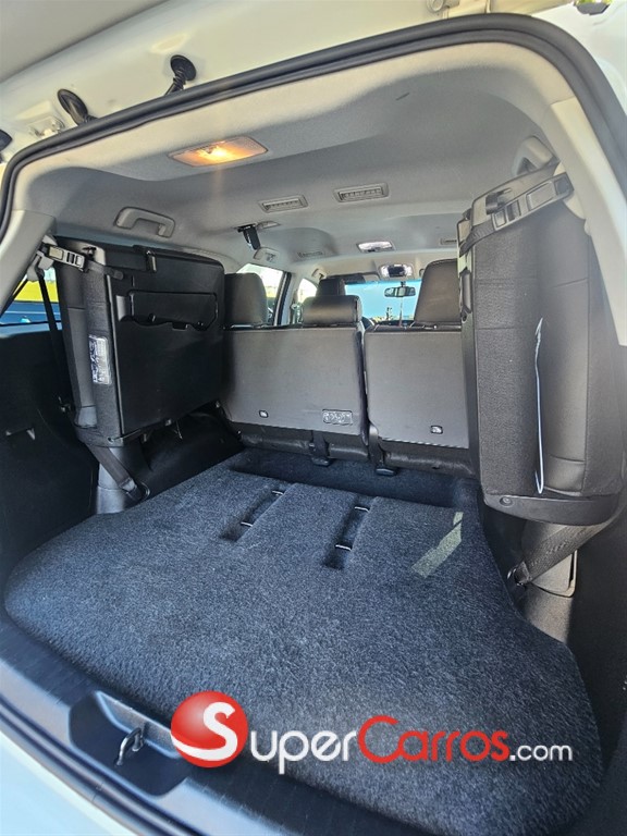 2023 Toyota Fortuner SRV — foto 10 / 10