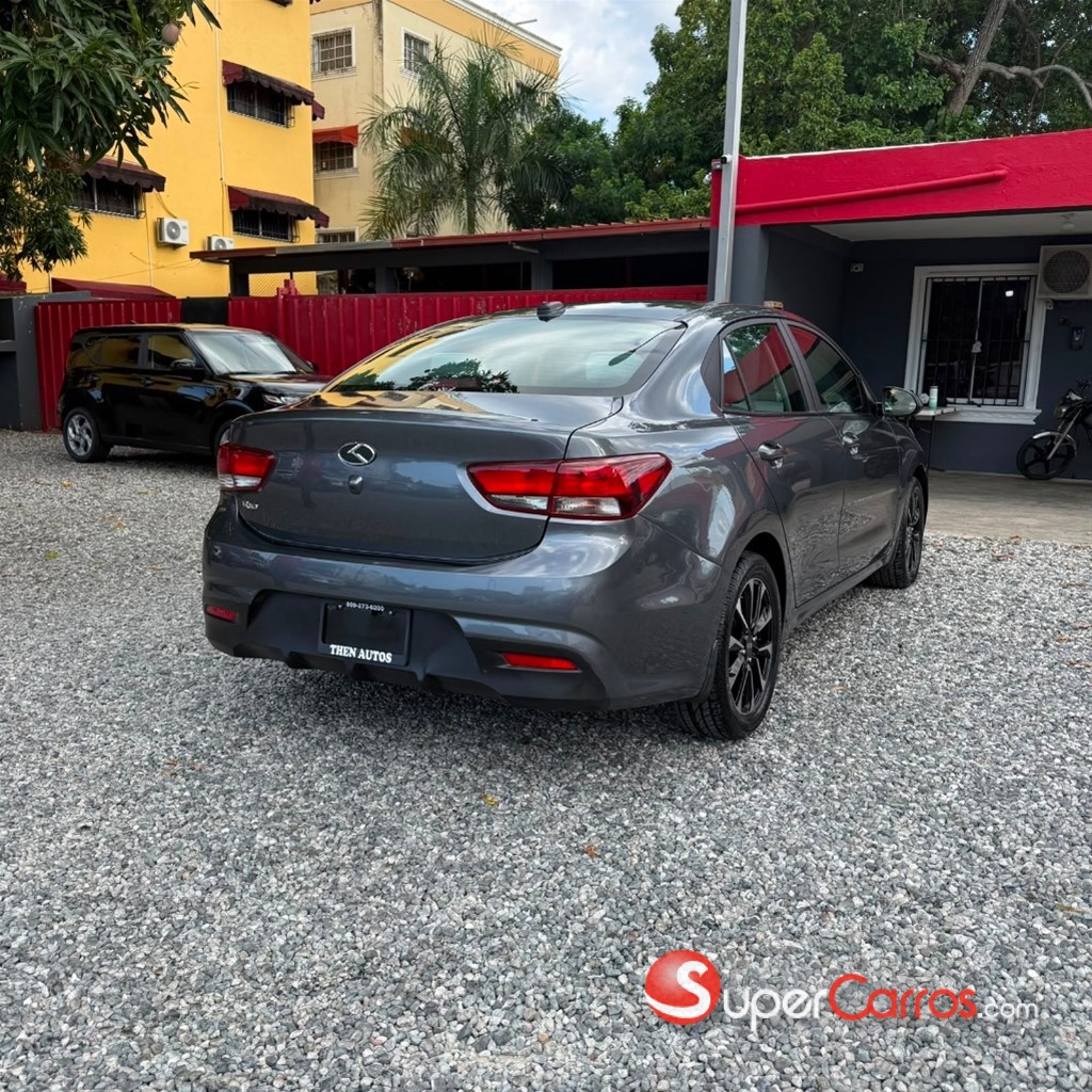 2020 Kia Rio S — foto 6 / 12
