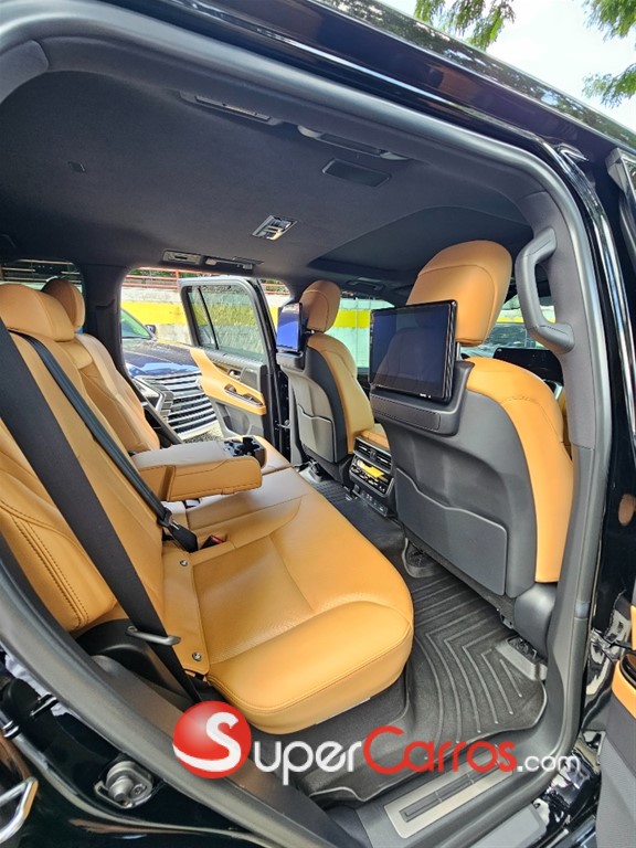 2023 Lexus LX 600 URBAN — foto 6 / 10