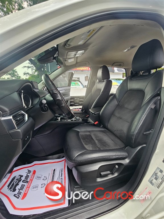 2021 Mazda CX-5 Touring — foto 8 / 10