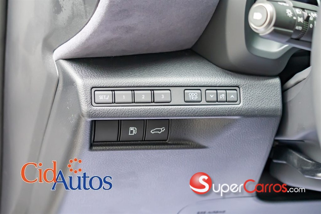2027 Lexus LBX CoolSportHibrida — foto 6 / 12