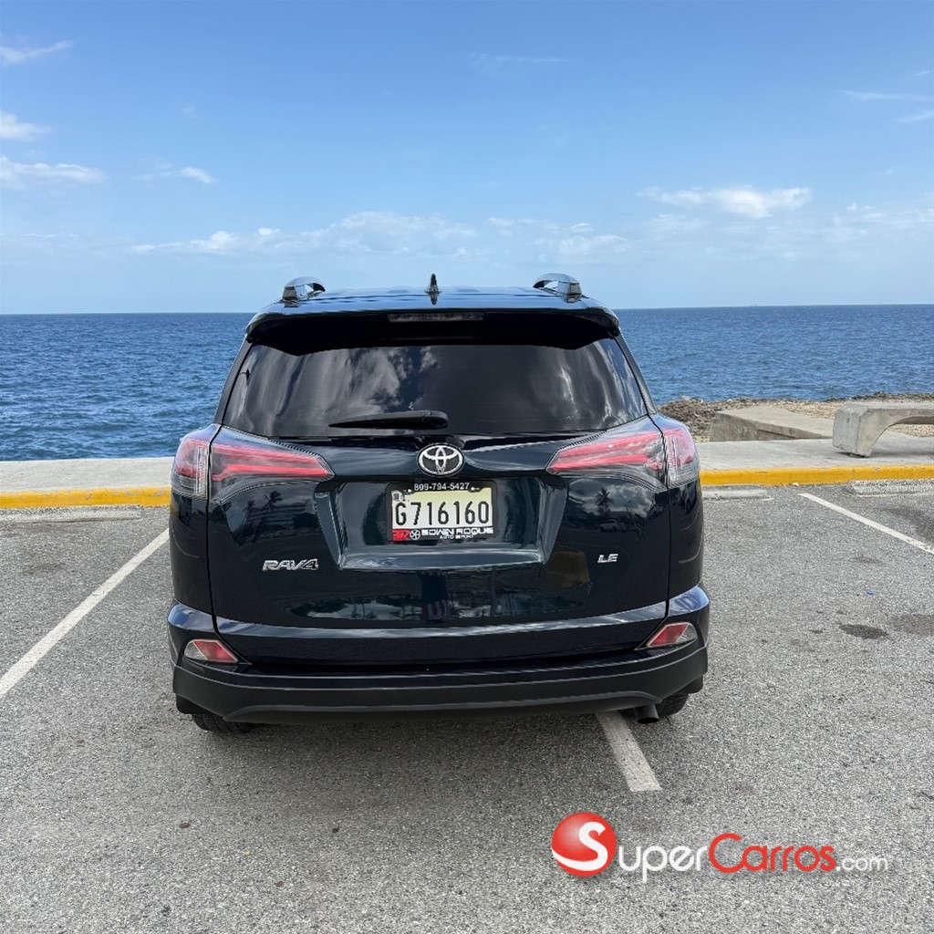 2018 Toyota RAV4 LE — foto 5 / 12