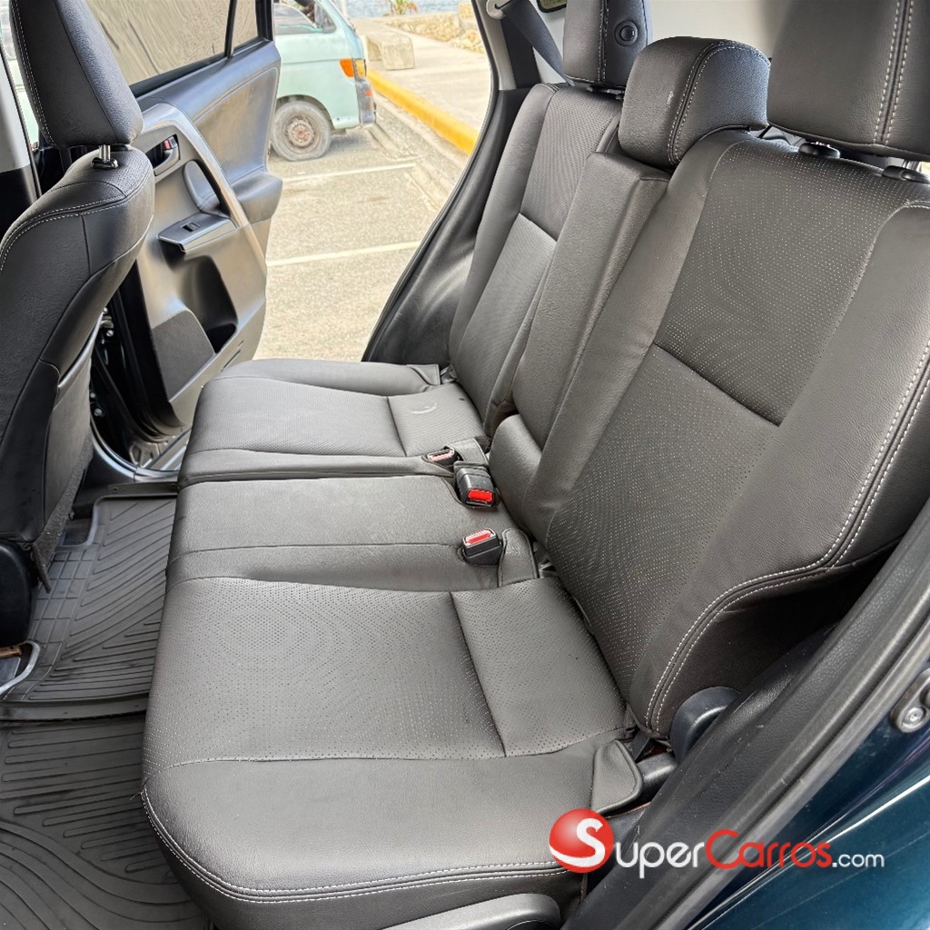 2018 Toyota RAV4 LE — foto 9 / 12