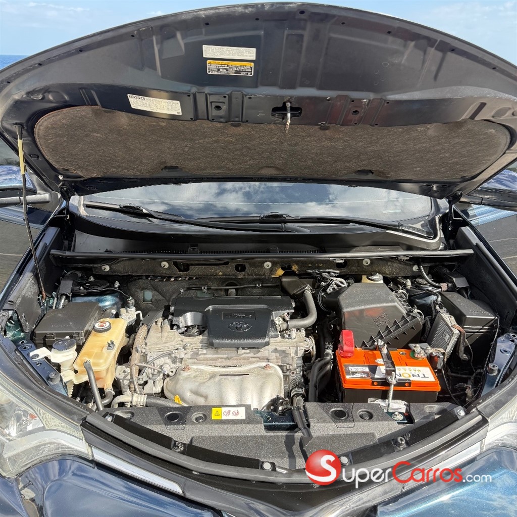 2018 Toyota RAV4 LE — foto 12 / 12