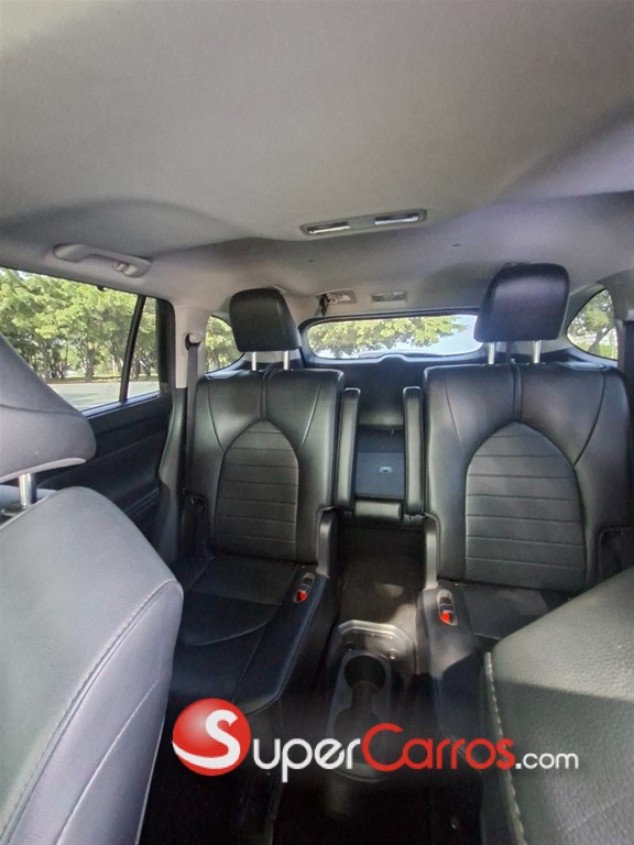 2020 Toyota Highlander XLE — foto 7 / 8