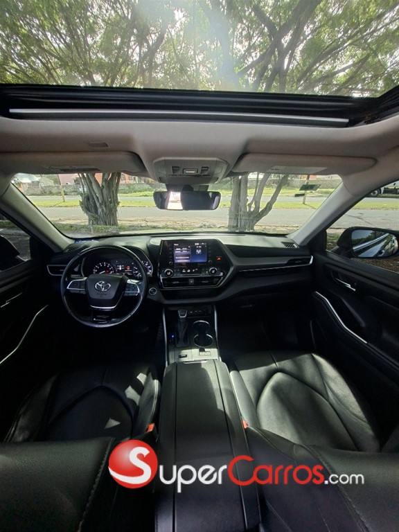 2020 Toyota Highlander XLE — foto 8 / 8