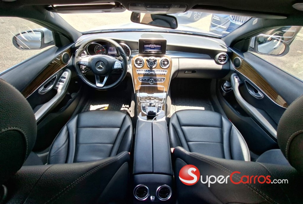 2017 Mercedes-Benz Clase C 250 — foto 6 / 9