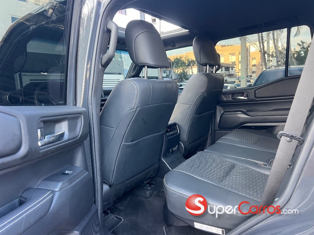 2025 Toyota Land Cruiser Prado All Rounder 02 — foto 9 / 12