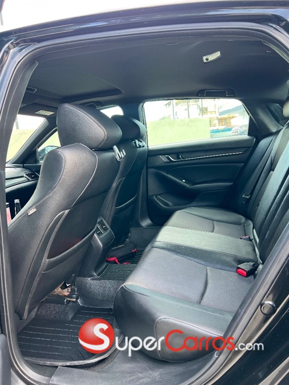 2020 Honda Accord Sport 2.0T — foto 7 / 9