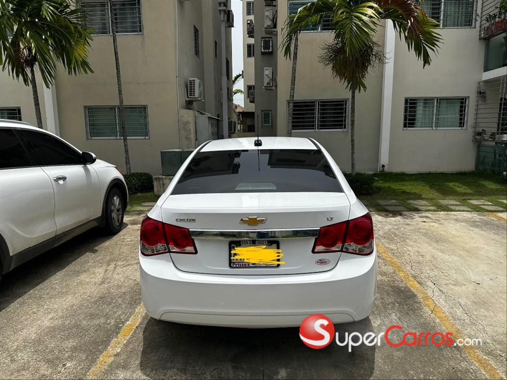 2016 Chevrolet Cruze LT — foto 5 / 9