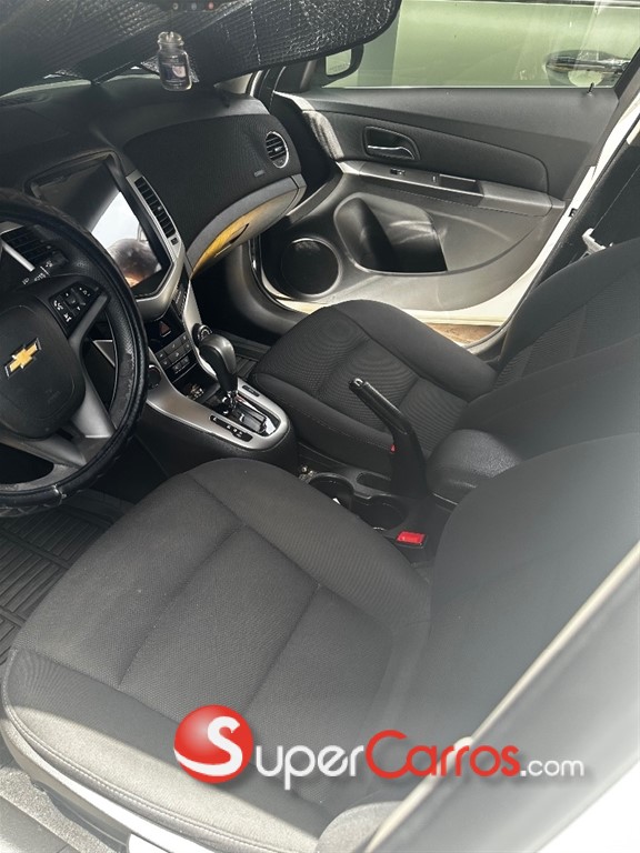 2016 Chevrolet Cruze LT — foto 9 / 9
