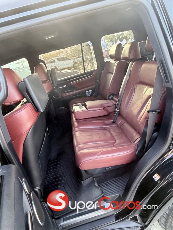 2019 Lexus LX 570 — foto 6 / 12