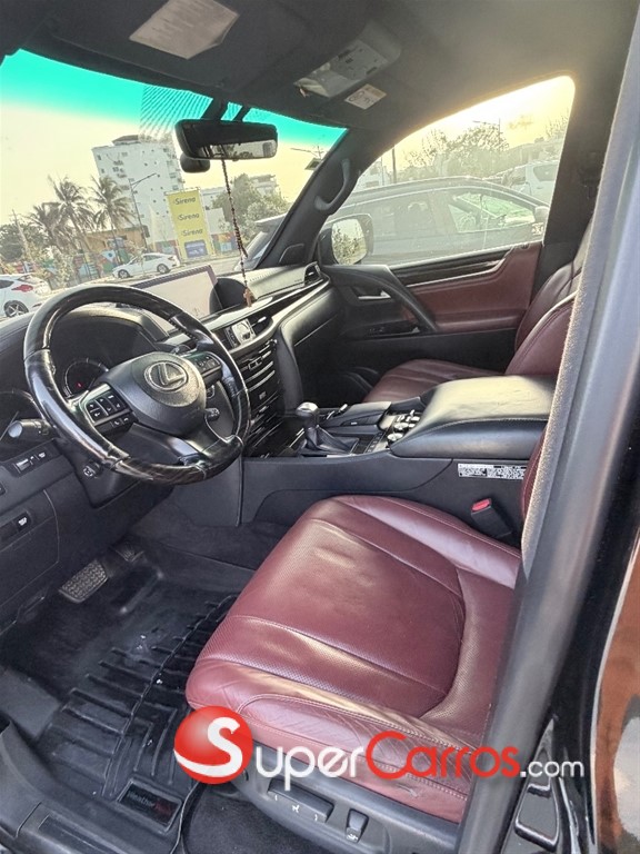 2019 Lexus LX 570 — foto 7 / 12