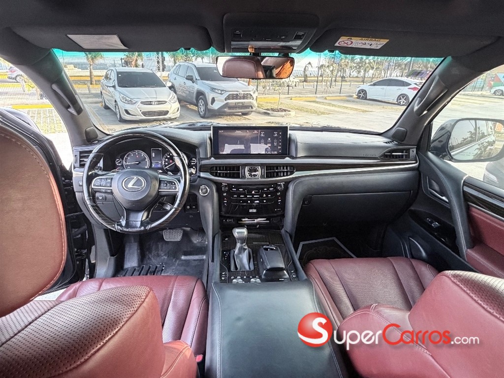 2019 Lexus LX 570 — foto 8 / 12