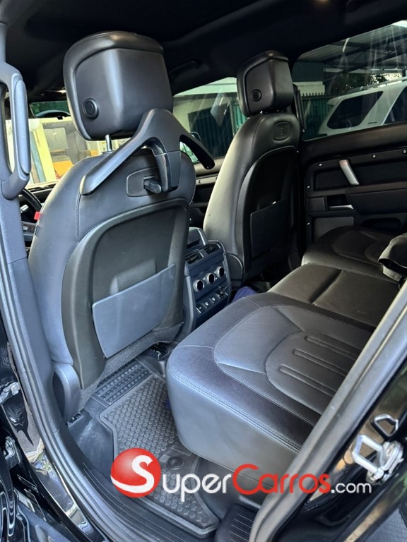 2021 Land Rover Defender P400 — foto 6 / 8