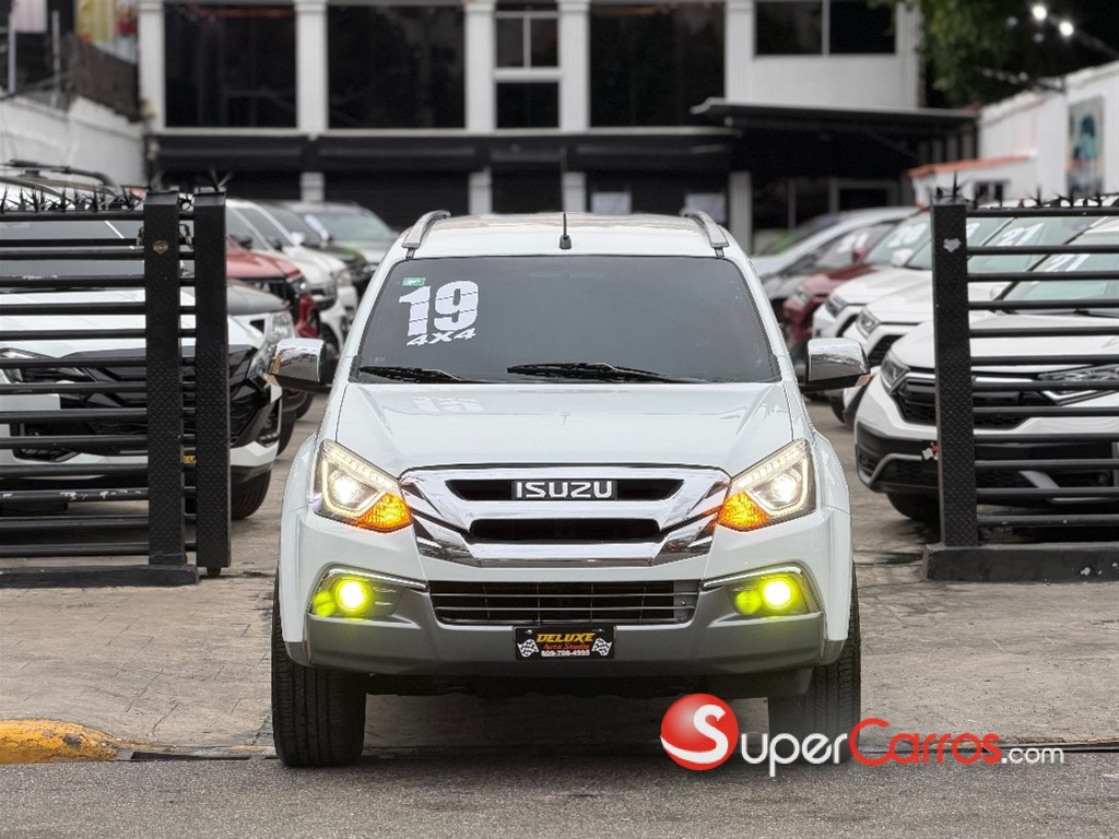 2019 Isuzu Mux — foto 2 / 11