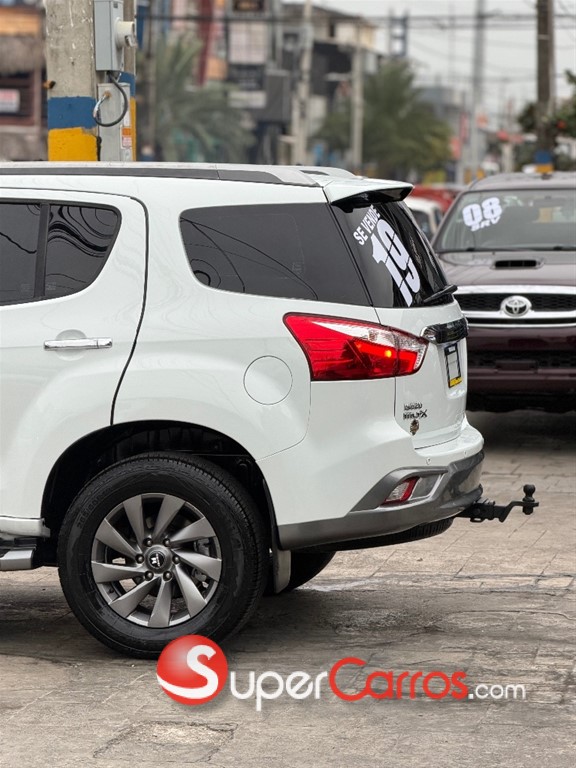 2019 Isuzu Mux — foto 3 / 11