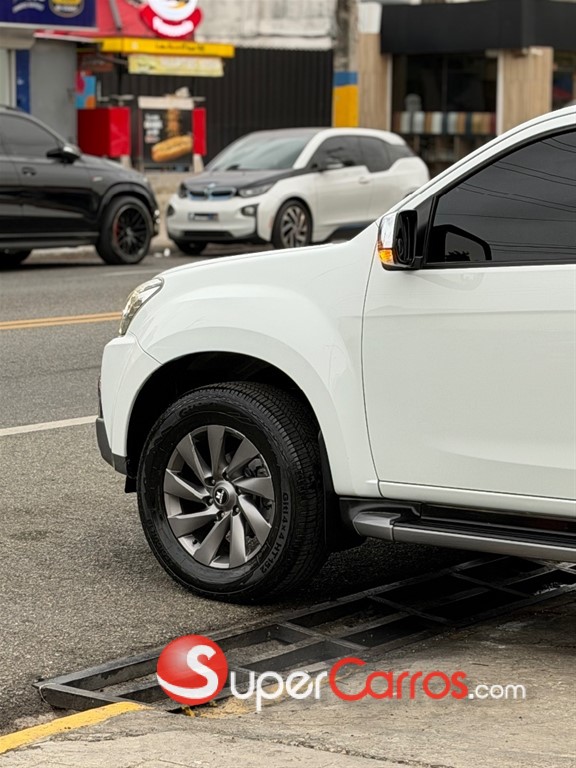 2019 Isuzu Mux — foto 5 / 11