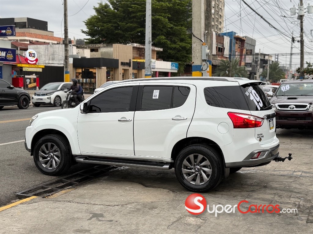 2019 Isuzu Mux — foto 6 / 11