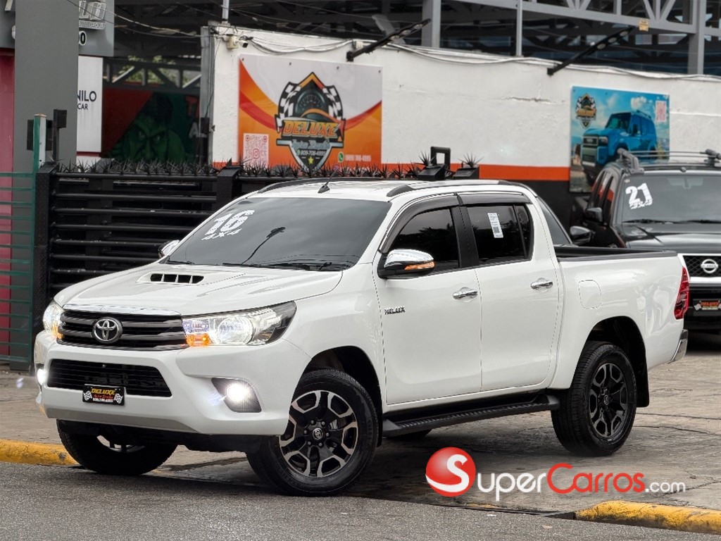 2016 Toyota Hilux Limited — foto 9 / 12