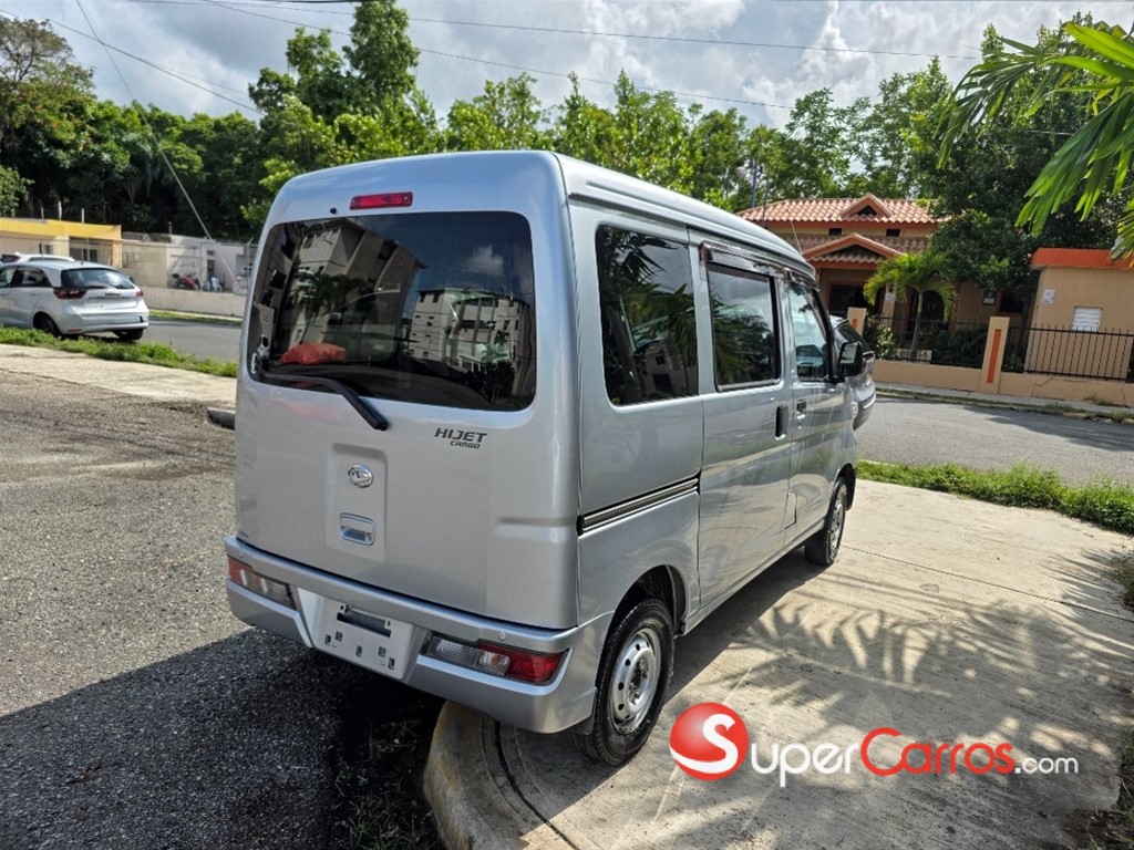 2022 Daihatsu Hijet Minivan — foto 3 / 8