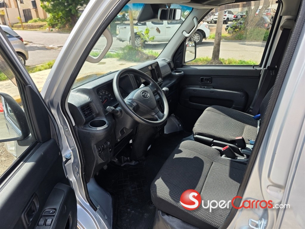 2022 Daihatsu Hijet Minivan — foto 4 / 8