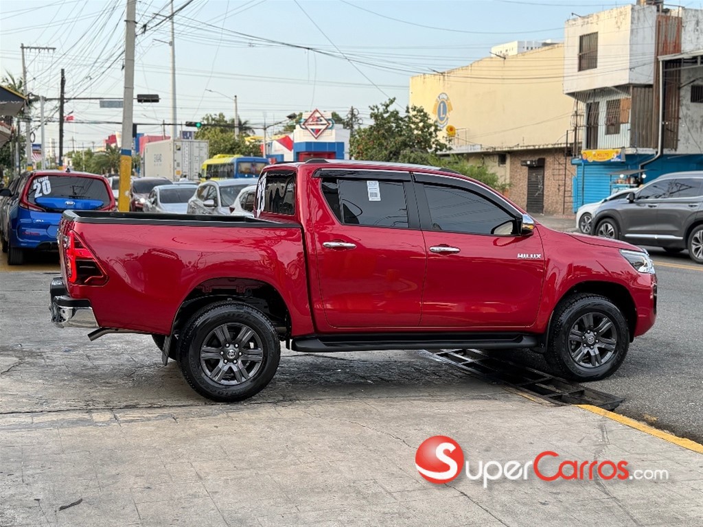 2023 Toyota Hilux SRV — foto 4 / 12