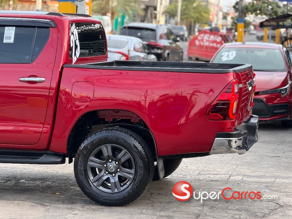 2023 Toyota Hilux SRV — foto 11 / 12