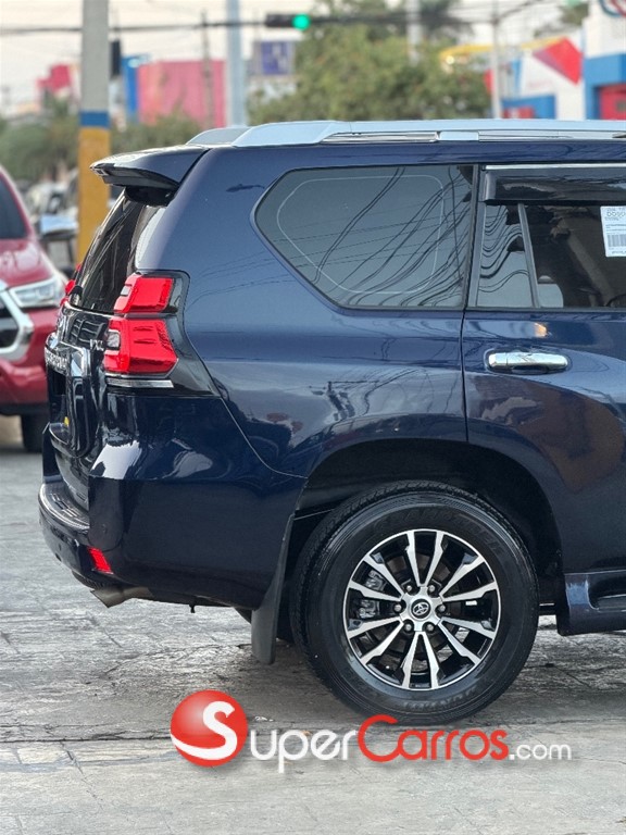 2015 Toyota Land Cruiser Prado VXL — foto 10 / 12