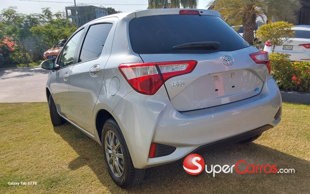 2021 Toyota VITZ — foto 3 / 9
